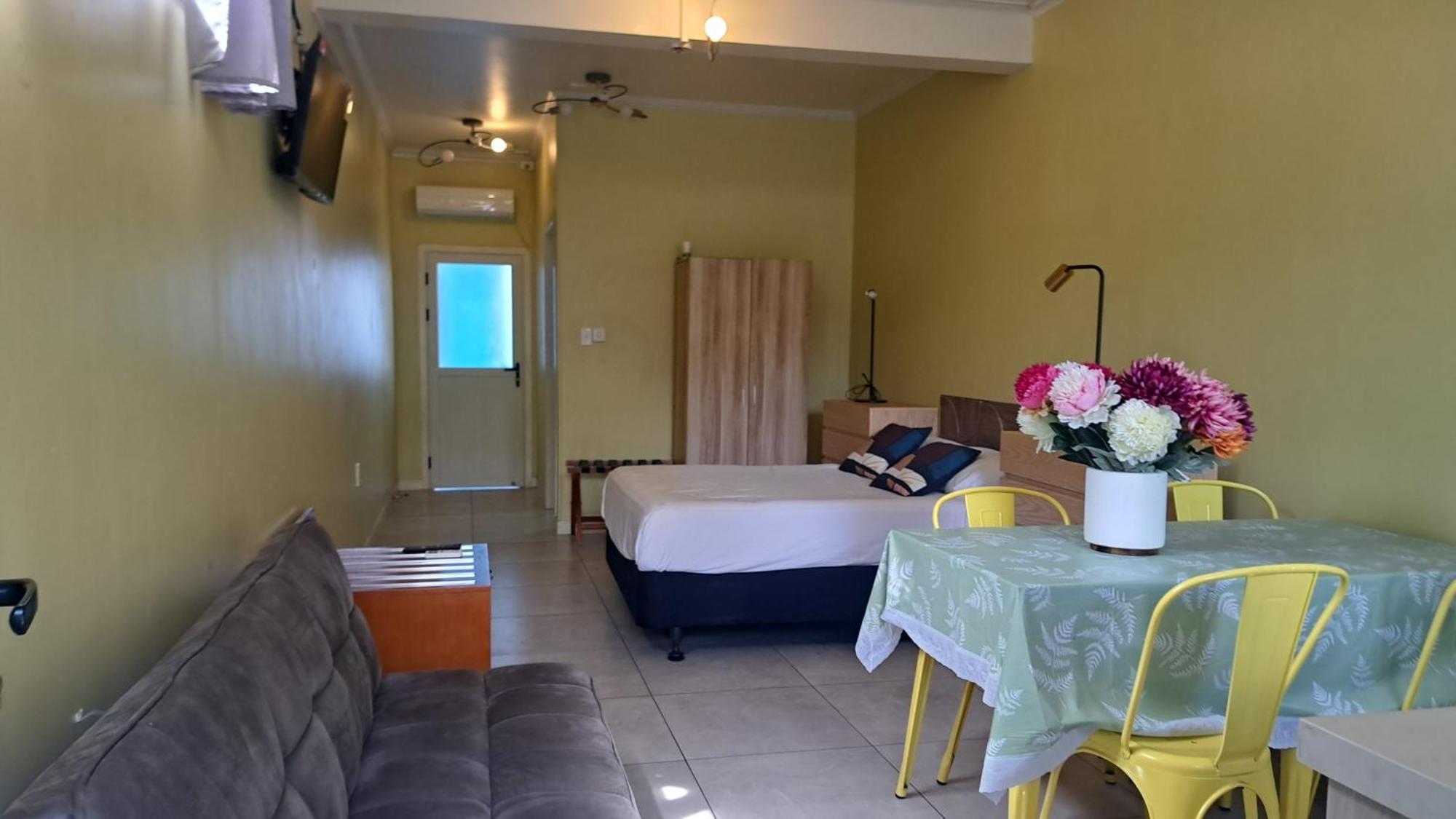Alec'S Hotel Apia Bagian luar foto