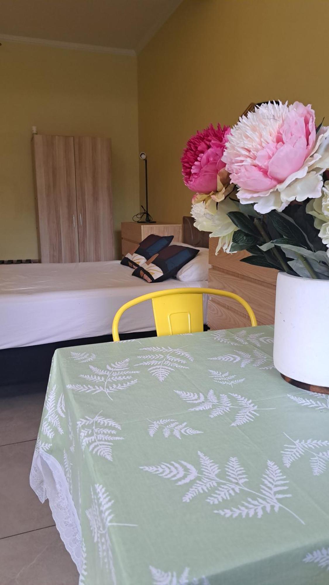 Alec'S Hotel Apia Bagian luar foto